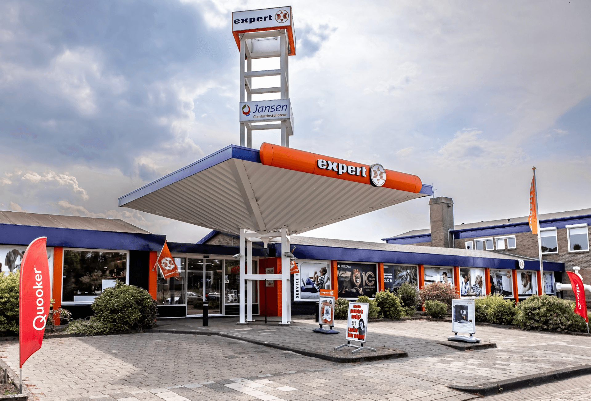 Expert Jansen elektrowinkel buitenaanzicht — klant van Strategie.nl